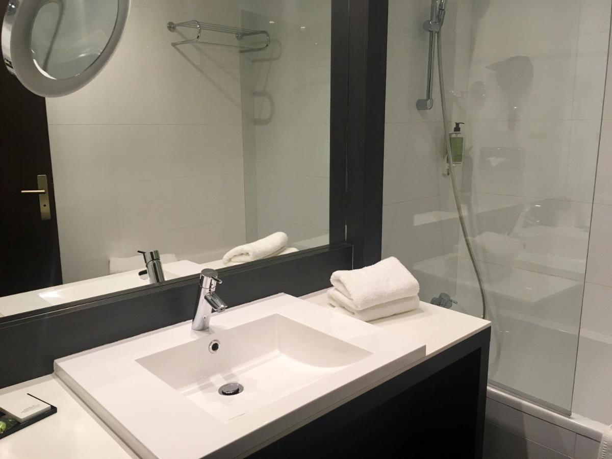 Two Connecting or Adjacent Prestige Double Rooms,1588058588:JPEG